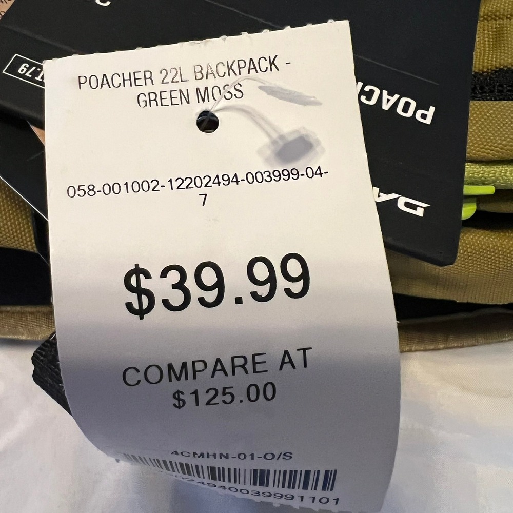 Dakine Poacher 22L Backpack - Green Moss NWT - Picture 9 of 10